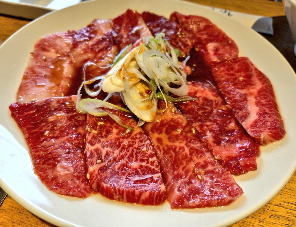 33m6m24's tweet photo. たんざくタン塩を1.5倍で😋
それとカルビも1.5倍🤭
たくさん食べよう(☆∀☆)ｷﾗｰﾝ!

今月もよろしくね🍎 https://t.co/0oPknkcDsT