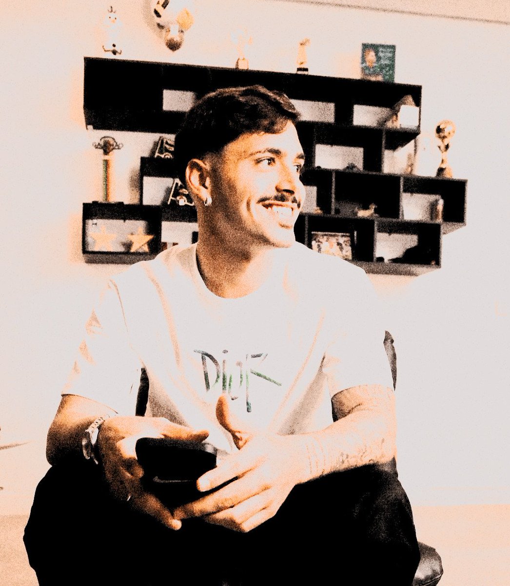 j0aorezend_rp's tweet photo. ㅤㅤ▍▉ㅤㅤ 𝖬𝖺urício 𝗣𝗥𝖠𝖣𝗢ㅤㅤ꯭⚽ㅤㅤ
हमारㅤㅤㅤٰㅤㅤ﹛25 anos﹜ㅤㅤؚㅤ
हमारㅤㅤㅤٰㅤㅤ﹛Homo - Vrstl﹜ㅤㅤؚㅤ
हमारㅤㅤㅤٰㅤㅤ﹛🇧🇷🇵🇾﹜ㅤㅤؚㅤ
हमारㅤㅤㅤٰㅤㅤ﹛Only Ptbr﹜ㅤㅤؚㅤ
हमारㅤㅤㅤٰㅤㅤ﹛J. Futebol﹜ㅤㅤؚㅤ
⏝︶⏝︶⏝︶⏝︶⏝︶⏝︶
ʰ ˡⁱᵐⁱᵗˢ ﹑  ⁿ ᵐᵒⁿᵒ https://t.co/7Qs3bfBwgo