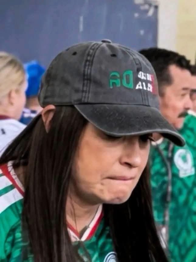 porMexico15's tweet photo. Se llama Emilia chimeli !

#NacadelMundial https://t.co/gJFT4CN4zx