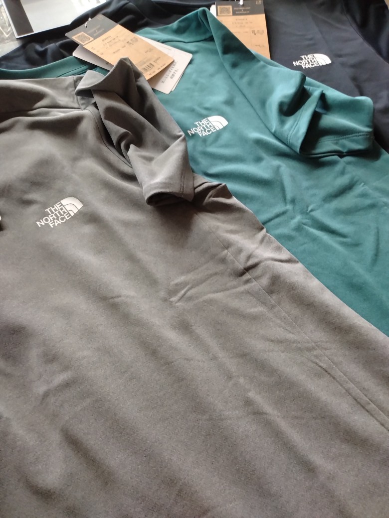 styleshopFree's tweet photo. NEWリリース
THE NORTH FACE 2026 NEW
機能的素材のシンプルTシャツが夏に向け入荷!!
新しいアイテムを要チェック!!
ショップに足を運ぼう~
#northface
#new
#apparel
#proshop
#engaru
#styleshopfree https://t.co/XUoxXEcHcp