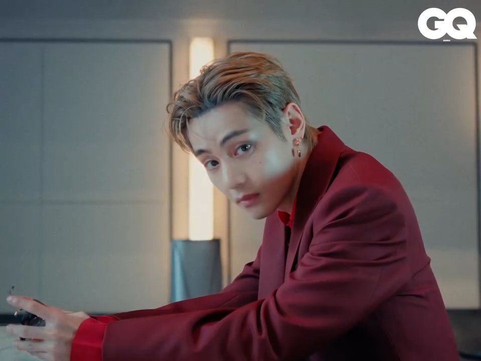 OneilyMusic's tweet photo. V of BTS is a total vision for GQ Korea with CELINE. https://t.co/OlzQhSyevV