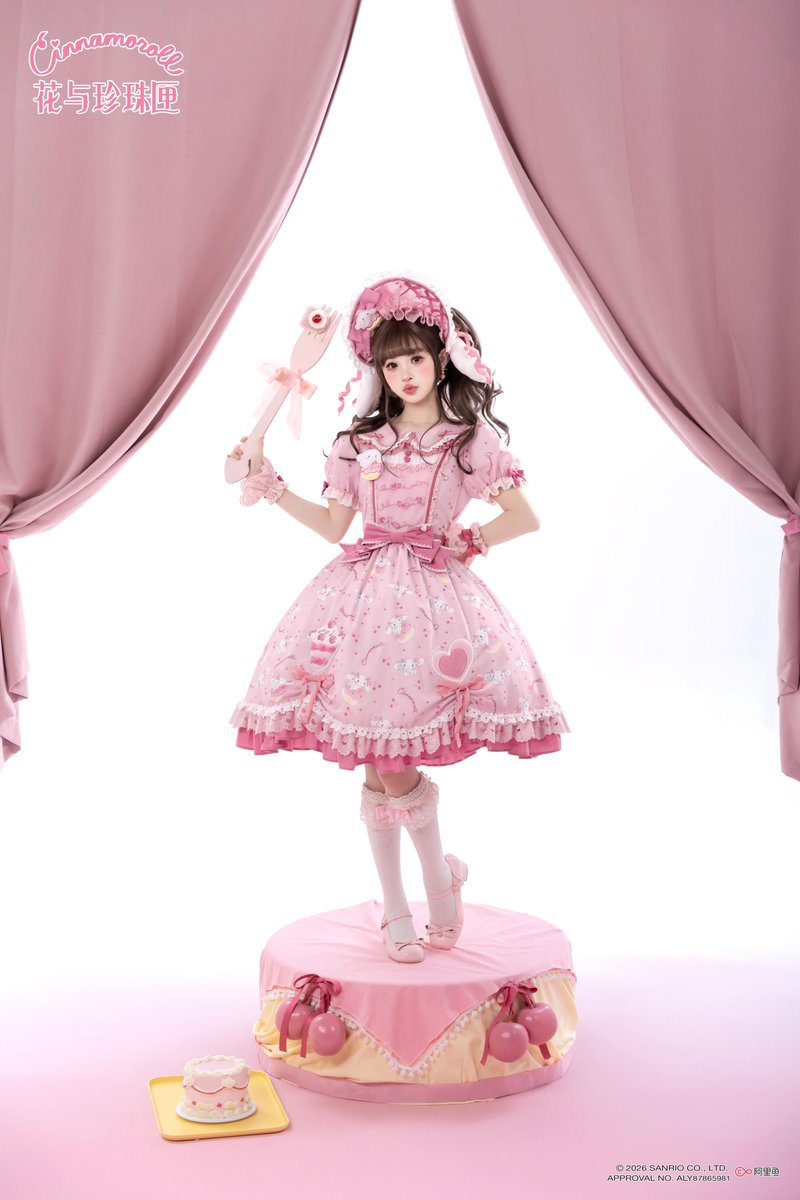 girlism_info's tweet photo. 🍒ご予約受付中☁️

♡「花箱×サンリオ」♡

着やすさ◎✨シナモンのCherryワンピース💓

お人形のようなシルエットが魅力🎀
裾スカラップでラブリーさをプラス💕

美味しそうなチェリーパフェの刺繍もポイント🍰

☆送料無料☆
https://t.co/aSPeYYc1Hz

【ご予約は~7/20まで】 https://t.co/2fkv8RtJxo