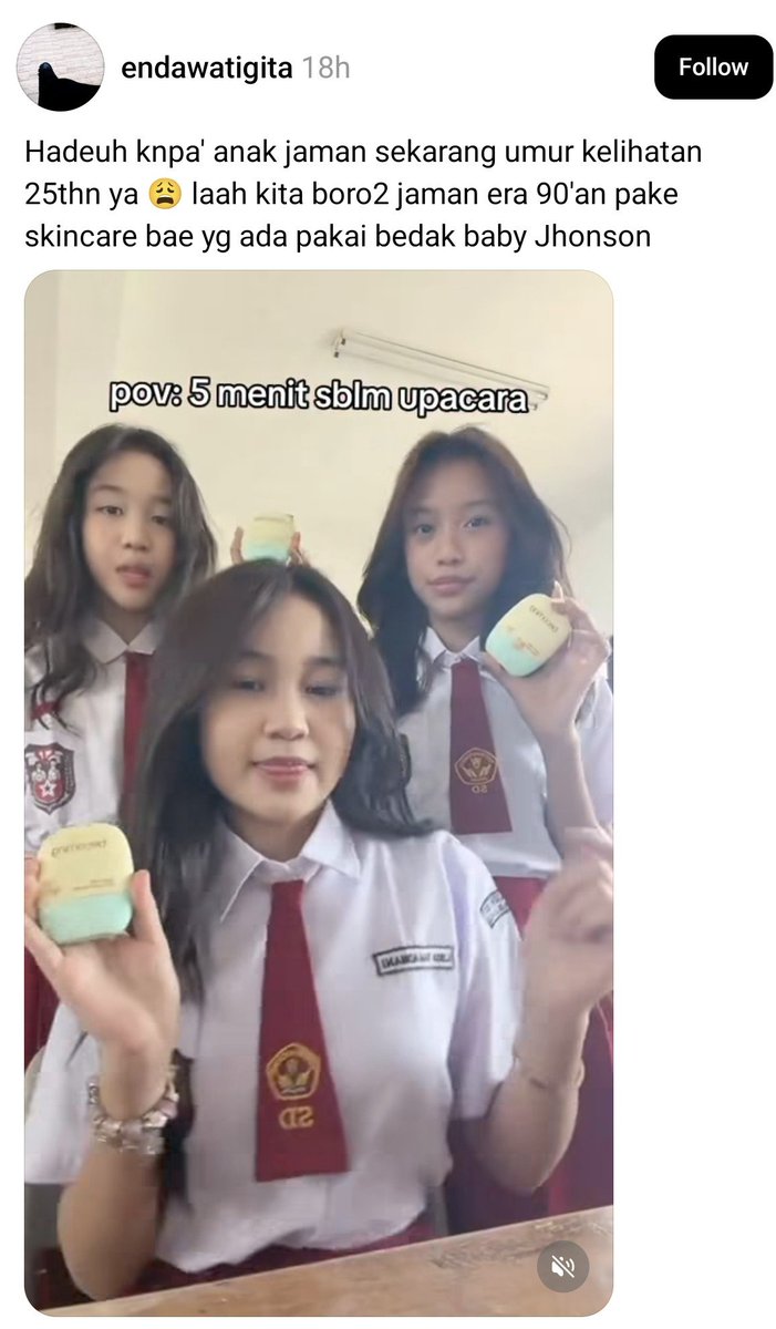 MiskinTV_'s tweet photo. Sebuah unggahan video yang 3 siswi berseragam SD ramai dikomeni oleh warganet karena dinilai wajahnya yang lebih dewasa dari umurnya.

Gw jadi inget film lawas yang dibintangi Nike Ardilla, yg punya murid dengan wajah setara Kepala Sekolah. 😅 https://t.co/uOo3GfrQg2