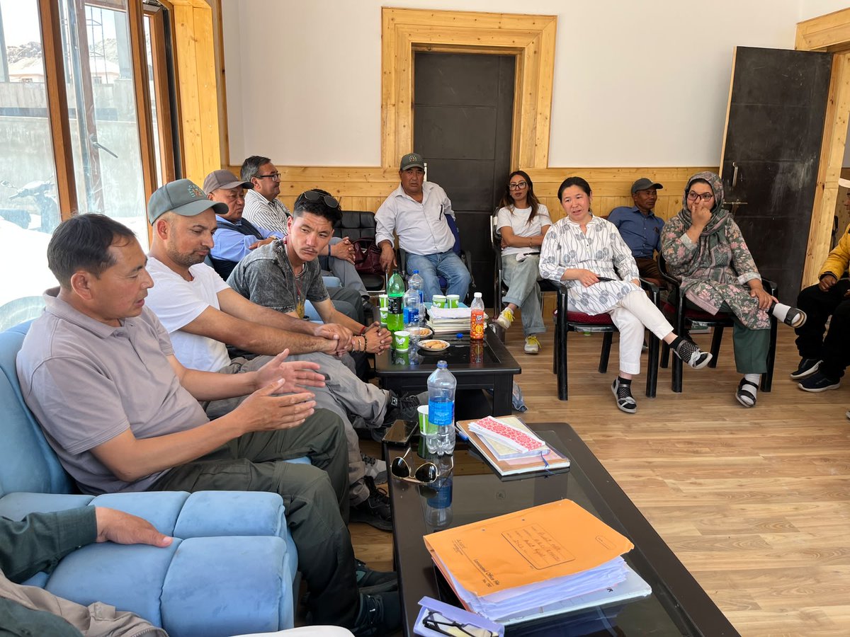 DRC_Leh's tweet photo. Awareness campaign on #SahkarSeSamriddhi held at Khaltsi Block Level Cooperative Consumer Store during Cooperative Week. Participants also took the Cooperative Pledge, reaffirming their commitment to shared prosperity.
@MinOfCooperatn 
@lg_ladakh 
@ashishkundra https://t.co/PckR07z4S6