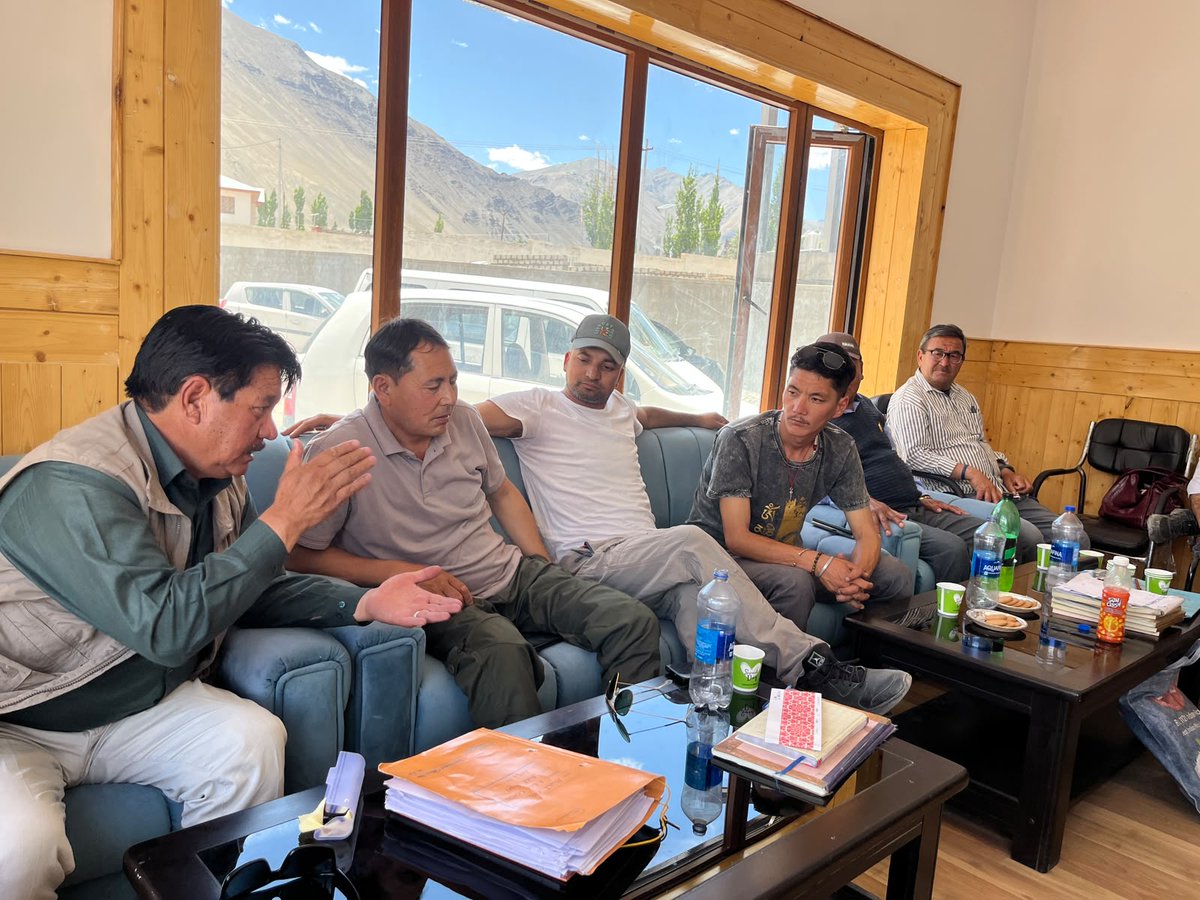 DRC_Leh's tweet photo. Awareness campaign on #SahkarSeSamriddhi held at Khaltsi Block Level Cooperative Consumer Store during Cooperative Week. Participants also took the Cooperative Pledge, reaffirming their commitment to shared prosperity.
@MinOfCooperatn 
@lg_ladakh 
@ashishkundra https://t.co/PckR07z4S6