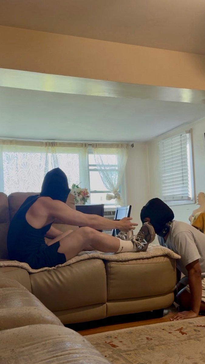 cashalphabruce's tweet photo. Been training losers, now i’m back bitches 🖕 https://t.co/QnvabGMlLO