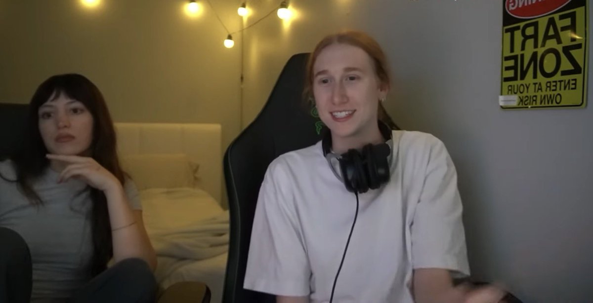 snapbackillie's tweet photo. WE look so good here https://t.co/xpYy6XvBNC