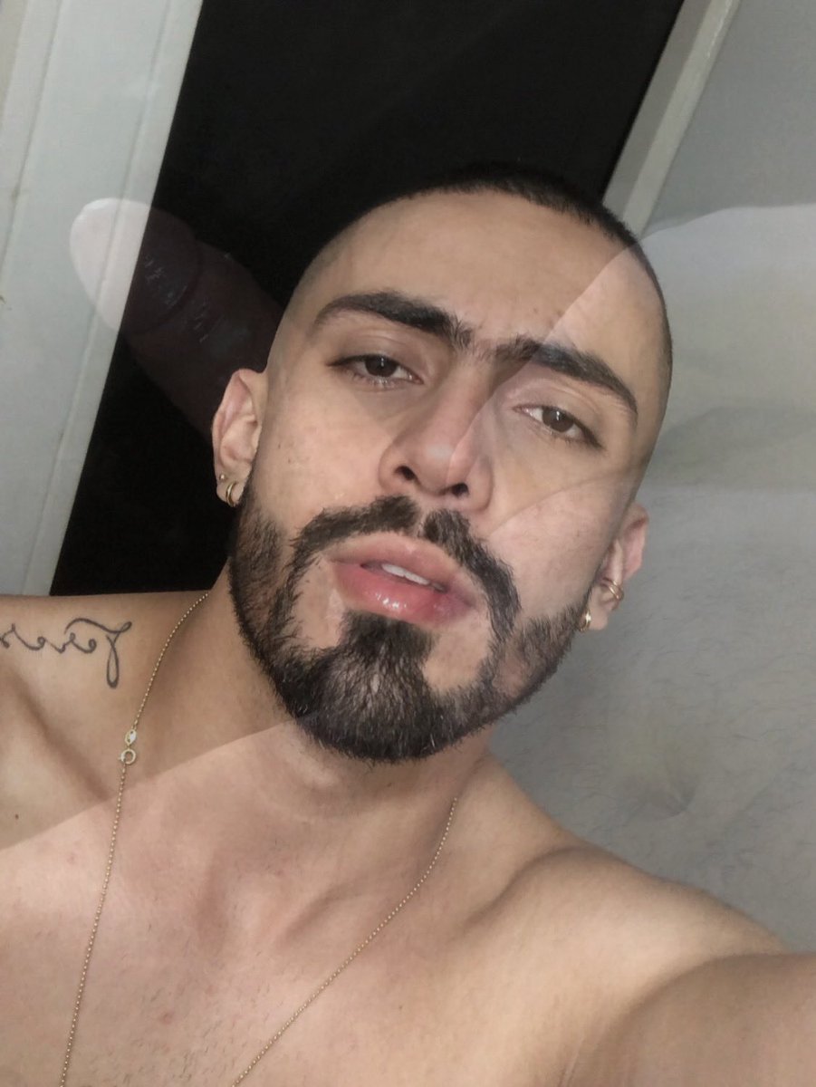 juan9256pablo's tweet photo. Feito pero con el chimbo grande 🍆 https://t.co/JGmM0u6RYC