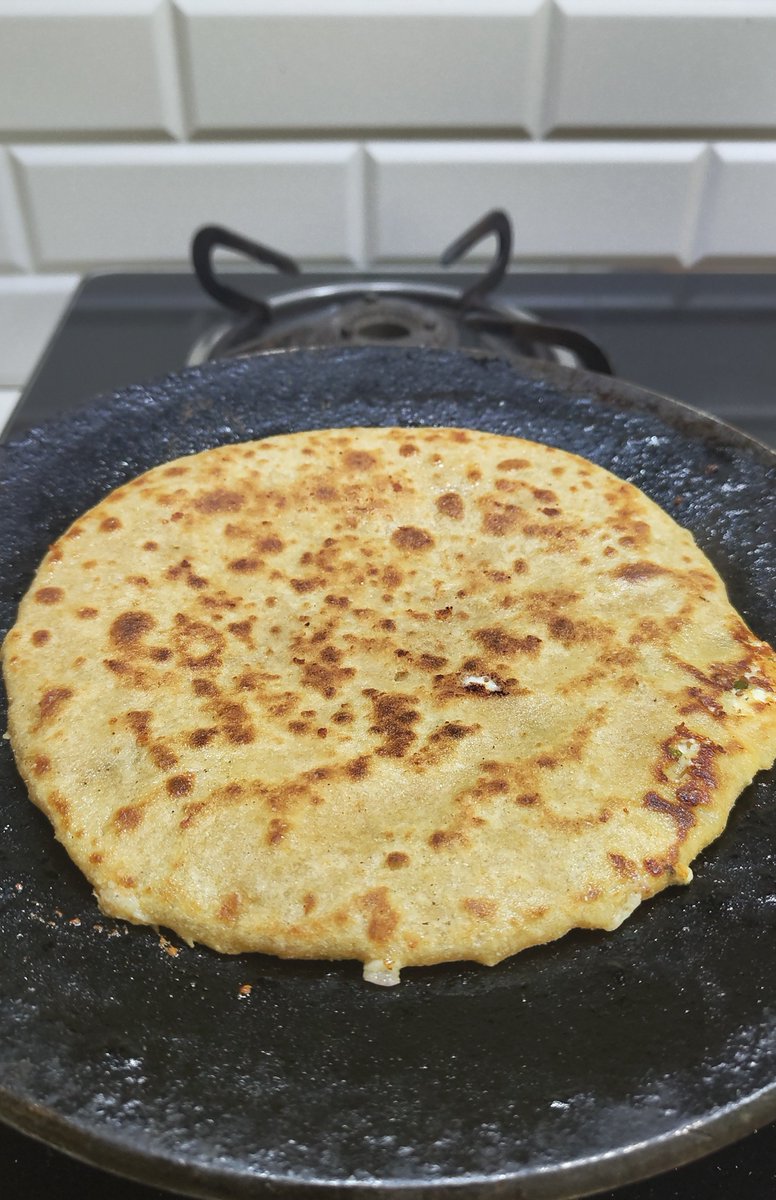 durga_vyaghri's tweet photo. सुप्रभात 🌞

राधे राधे 🥰🙏🏼🪷🚩

पनीर चीज़ का परांठा खा लीजिए 🤤😋 https://t.co/N5Ix5ATrvx