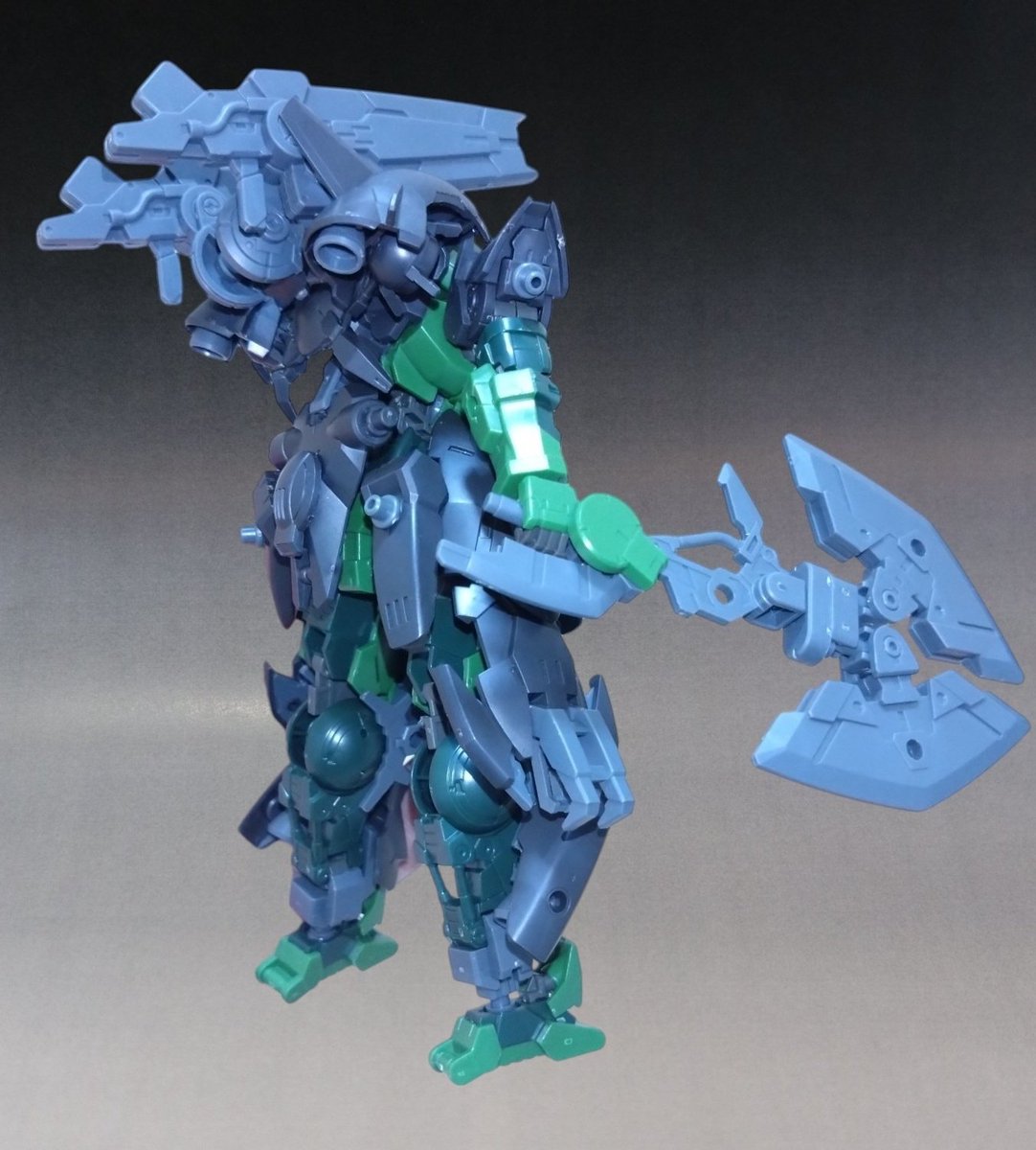 TAKAC0903's tweet photo. 【フルアーマーポルタノヴァ Type-TKC】
重装化した下半身と、上半身の推力・火力向上を両立したバリエーション機
襲い来る敵を手持ちの戦斧で豪快に叩き斬り、激戦渦巻く隕石落下地点（D地点）にて、調査部隊の殿を死守する
続く
#30MMCM2026
#30MMBF https://t.co/Hl1Xlx0hxG