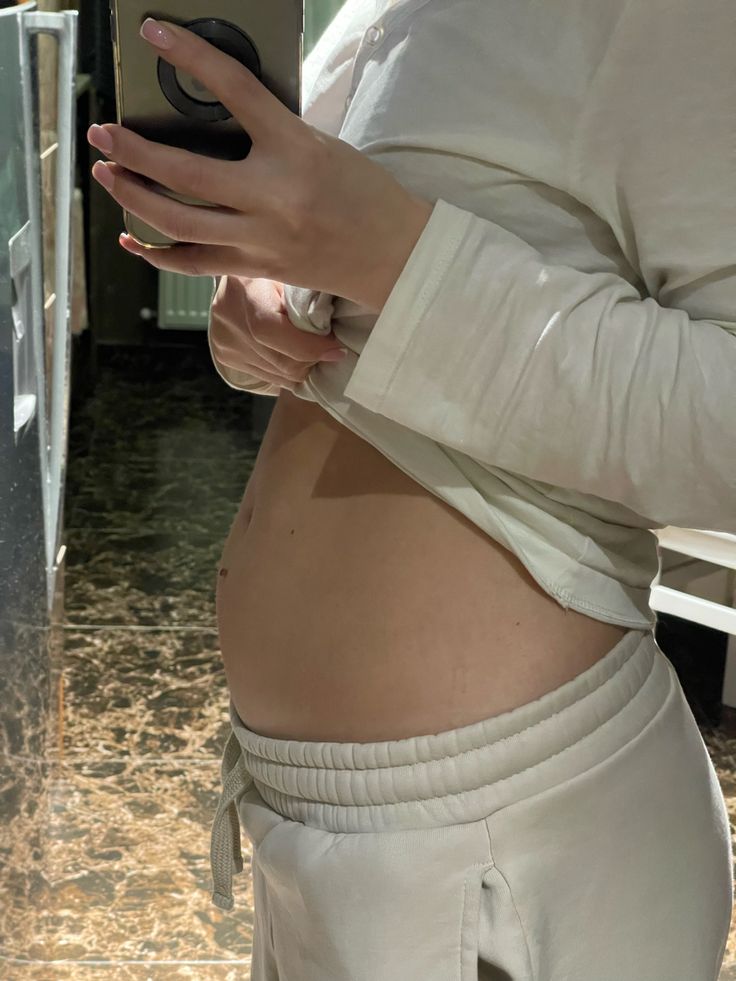 Idkgtfl's tweet photo. Confirmo existencia, sólo que la vida de embarazado de trillizos y mamá de un terreneitor es muy difícil 😞 https://t.co/qL0M8KzOqX