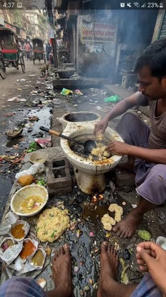 xtndmag's tweet photo. @upgradui @nypost Still not understanding what a joke is I see. No worries, while you think it over, enjoy the fabulous cuisine at one of India's finest 5 star restaurants! https://t.co/r65qlR0D7v