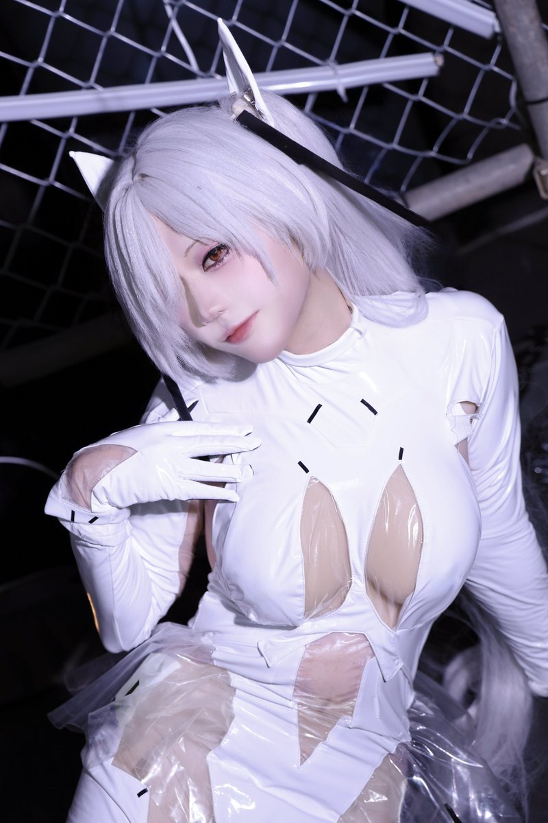 CopperCos's tweet photo. 🩶🩶

📸: @lastflower_pho 
#NIKKE #NIKKEcosplay https://t.co/wG8T22jtQv