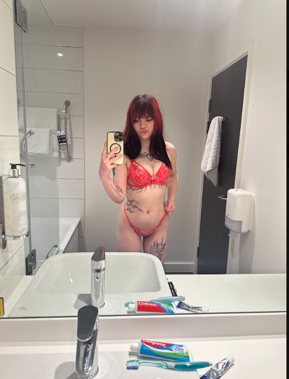 alanapira's tweet photo. men being jealous is unfortunately very attractive to me https://t.co/Lu8ASTG99Z