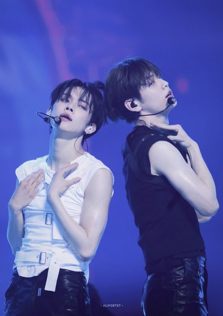 pagemilele's tweet photo. #yeonbin au !

donde dos idols que no se soportan son obligados a compartir escenario… y quizás también a cuestionarse todo lo que creían saber del otro. https://t.co/GNJkCZtj4e
