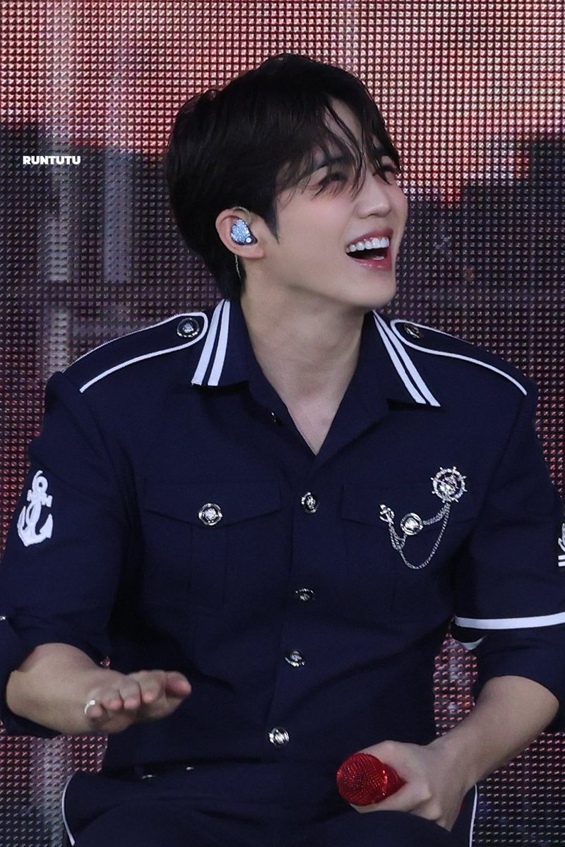 coupsistt's tweet photo. do you??? ever get??? second hand happiness??? like someone is happy??? so you’re happy??? cause your man is happy??? 😭❤️ https://t.co/gtDxyYYkb5