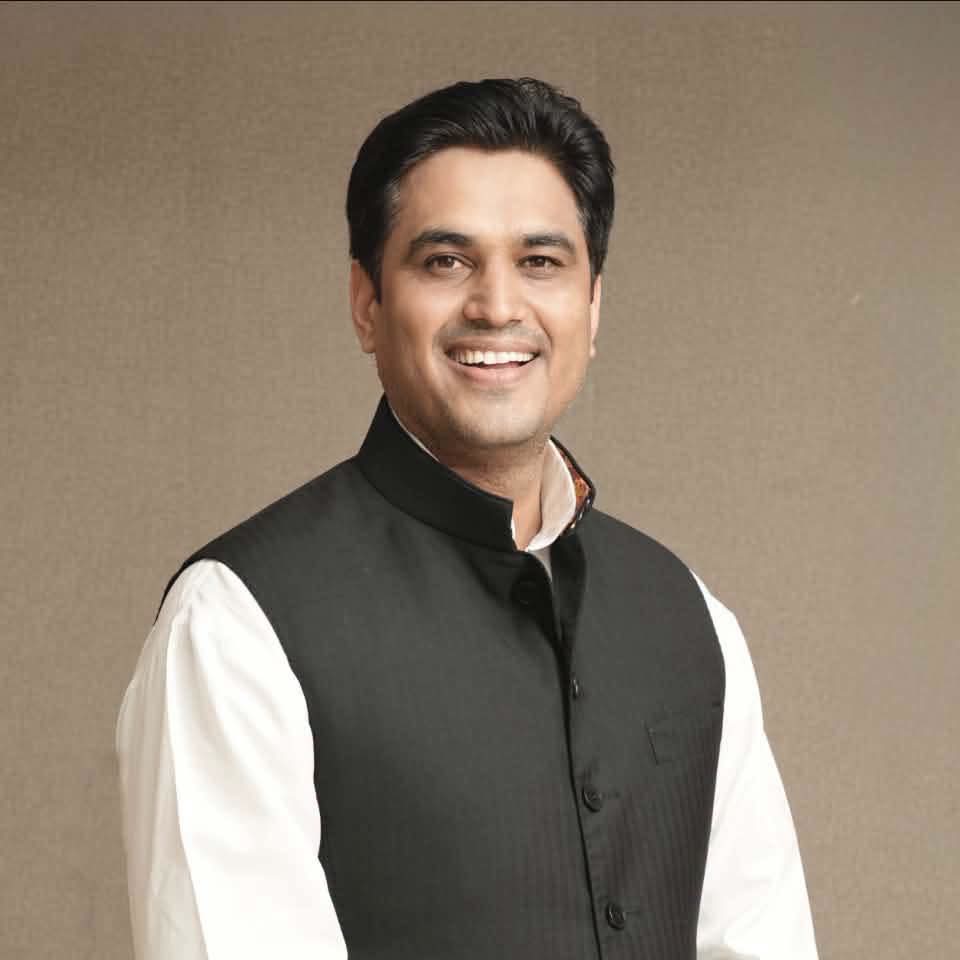ShankarOlaPhagi's tweet photo. किशनगढ़ के लोकप्रिय विधायक एवं अजमेर देहात जिला कांग्रेस कमेटी के अध्यक्ष डॉ विकास चौधरी जी को जन्मदिन की हार्दिक शुभकामनाएं ।
में ईश्वर से आपके उत्तम स्वास्थ्य एवं दीर्घायु जीवन की कामना करता हूं !
@DrVikasAjmer https://t.co/oaA2EkTaRQ