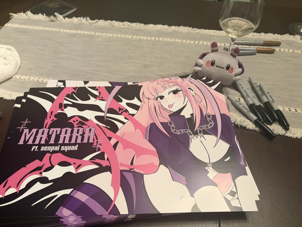 MataraKan's tweet photo. HAPPIEST CANADA DAY + DAY 0 ANIME EXPO

I got wine, moldy momo, parents, teak and loads of posters to sign :) 

Couldn’t have asked for a more incredible life 🤍🤍🤍 

So excited to see and meet you all this weekend 🤓 https://t.co/OqmBnN6CfG