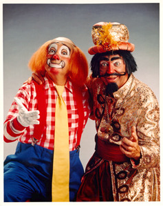 ClownRaynbow's tweet photo. https://t.co/Zk45dwoRyz
Happy birthday to Roy “Cooky” Brown  (July 8, 1932), the man behind Cooky the Cook for 25 years on “Bozo’s Circus” and “The Bozo Show” on WGN-TV https://t.co/YMjcWdP8zz