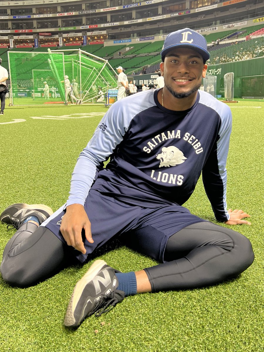 lions_official's tweet photo. 昨日の試合では守備でナイスプレーをみせた #カナリオ 選手！
今日もスタンドを沸かせるプレーをお願いします！
 
#seibulions #打破 https://t.co/BXyA3BnkZP