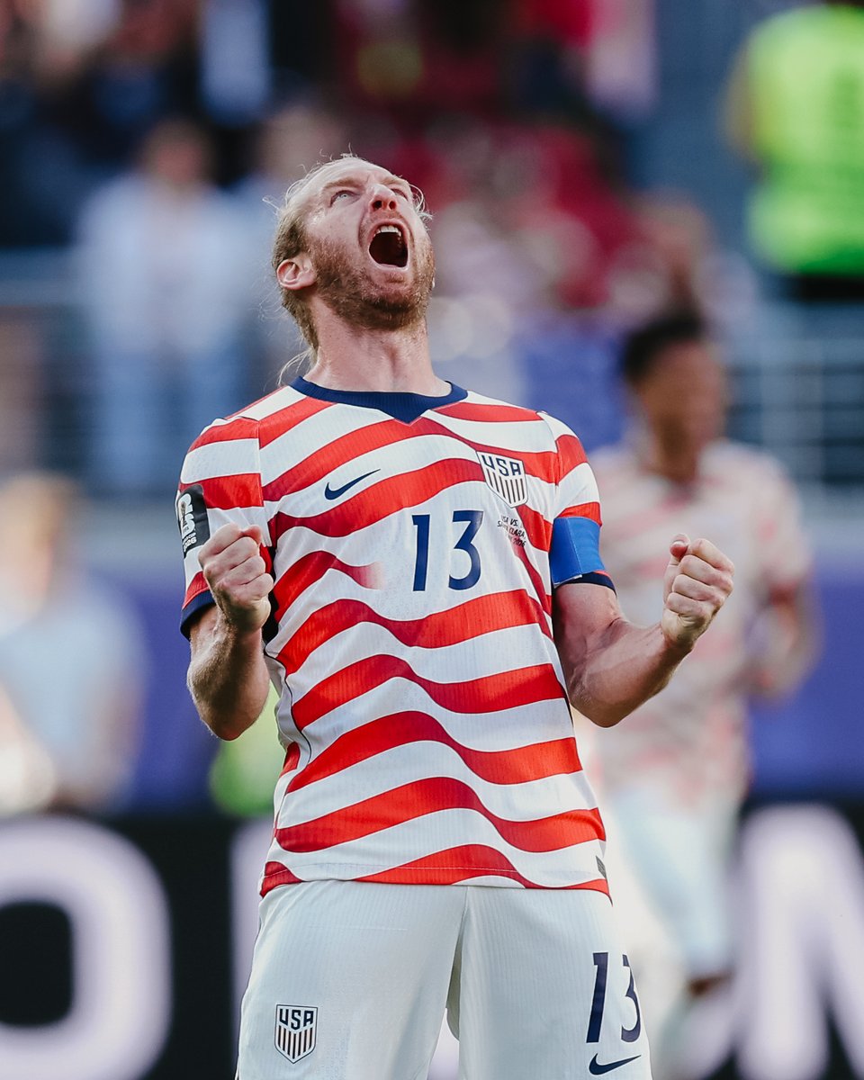 USMNT's tweet photo. VICTORY THURSDAY. 🗣️🇺🇸 https://t.co/fT3vatixXp