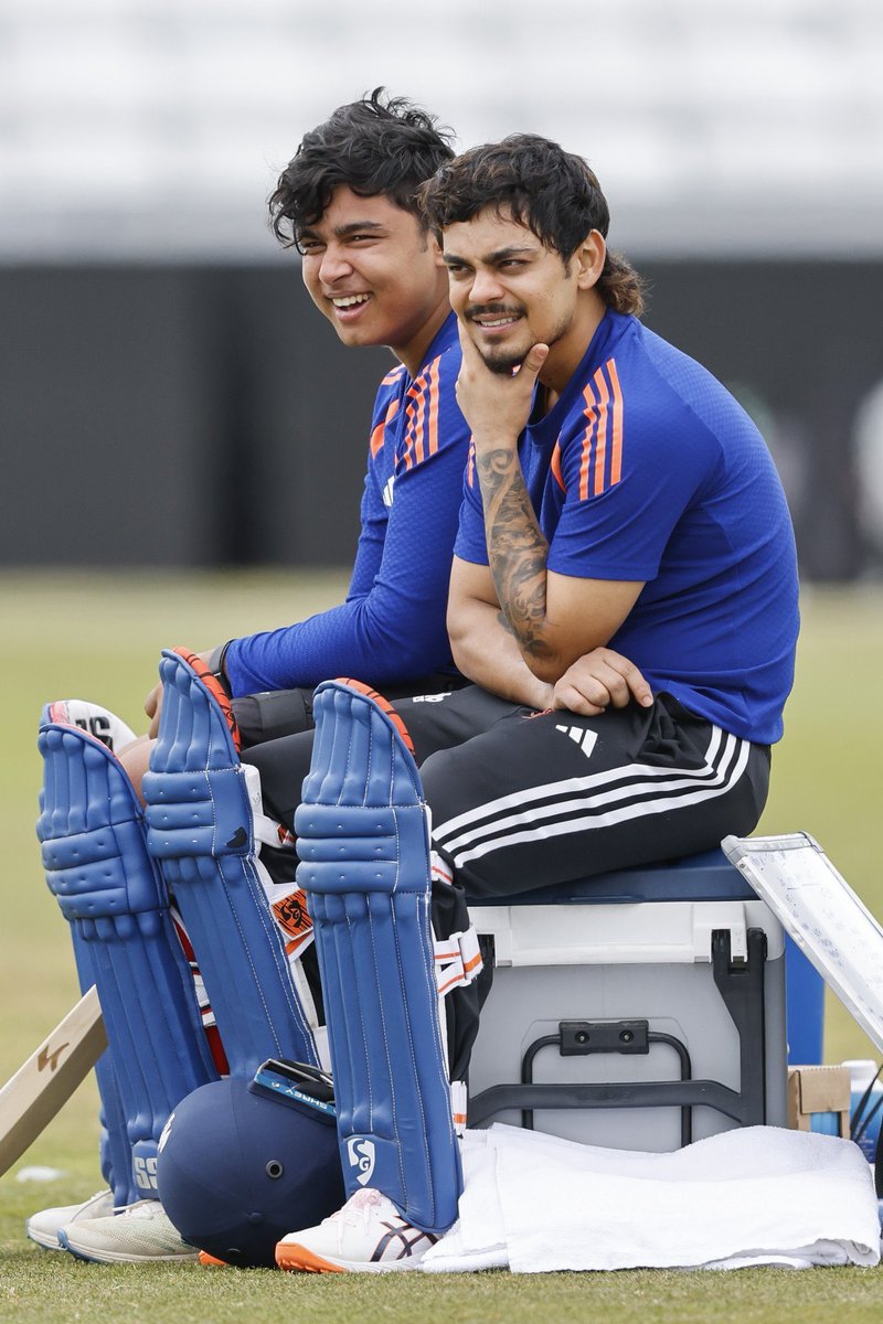 Bihar_se_hai's tweet photo. Caption this. https://t.co/GcZSTiYDDR