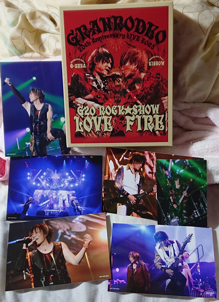 hyousokabe's tweet photo. GRANRODEOのBlurayｷﾀ━━ヽ(´ω`)ﾉﾞ━━!!
Amazon限定版(๑•̀ㅂ•́)و✧
お高いから買うのやめようかなぁと思ってたけど買っちった( *¯  ¯*)ﾑﾌﾌ

このね…言っちゃあ悪いんだけど正直に言うね…フィギュアのクオリティの低さよw( *´艸`) https://t.co/Ikzf1kDDJO