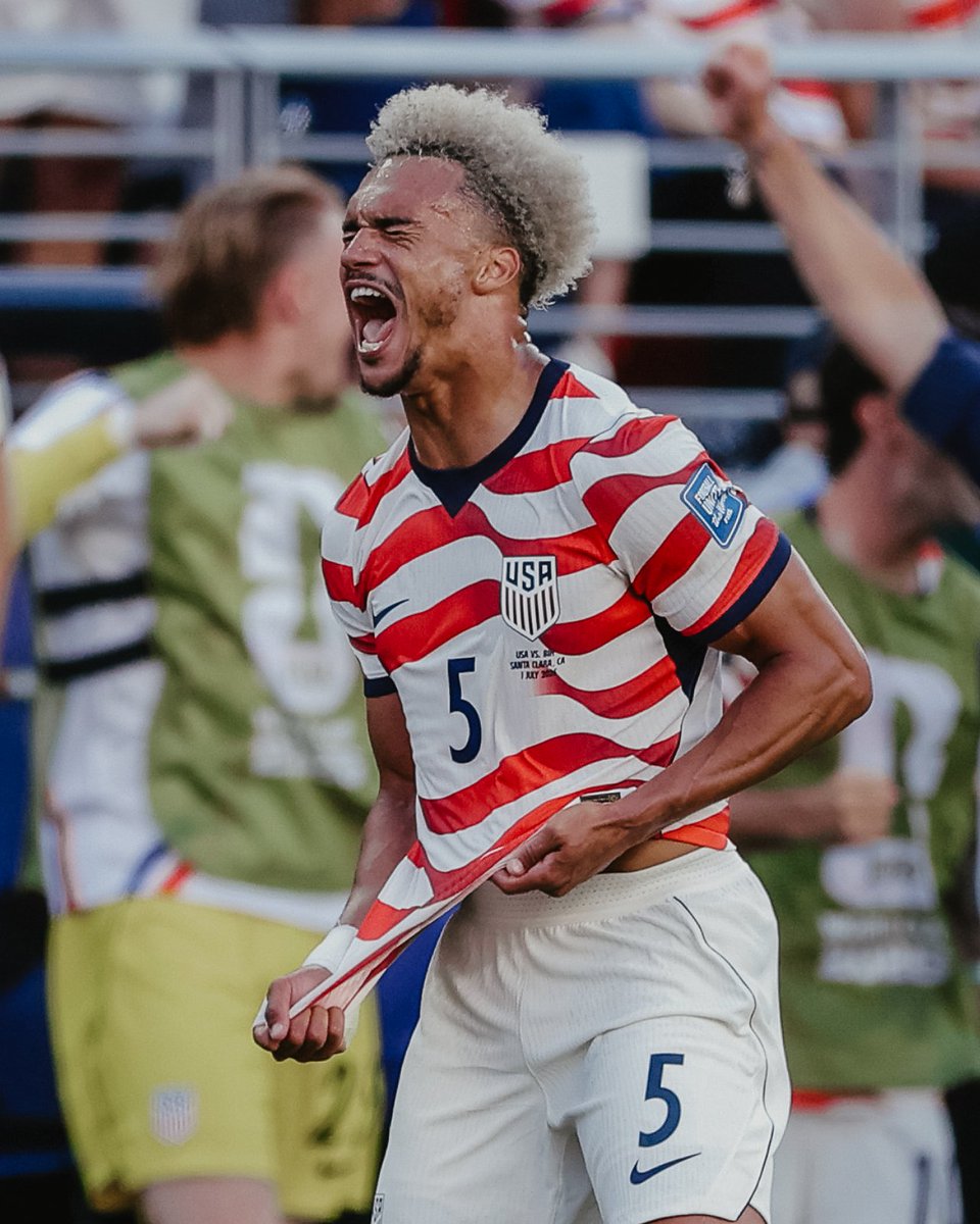 USMNT's tweet photo. VICTORY THURSDAY. 🗣️🇺🇸 https://t.co/fT3vatixXp