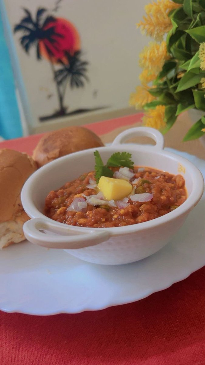 Aejaz_211's tweet photo. Today’s breakfast is Pav Bhaji 🍛🧈🥖

Loaded with flavor, served hot, and made with lots of love. ❤️✨

Nothing beats a homemade breakfast to start the day right.

💛 Welcome To All Of You 💛 https://t.co/PCJzL880Fl