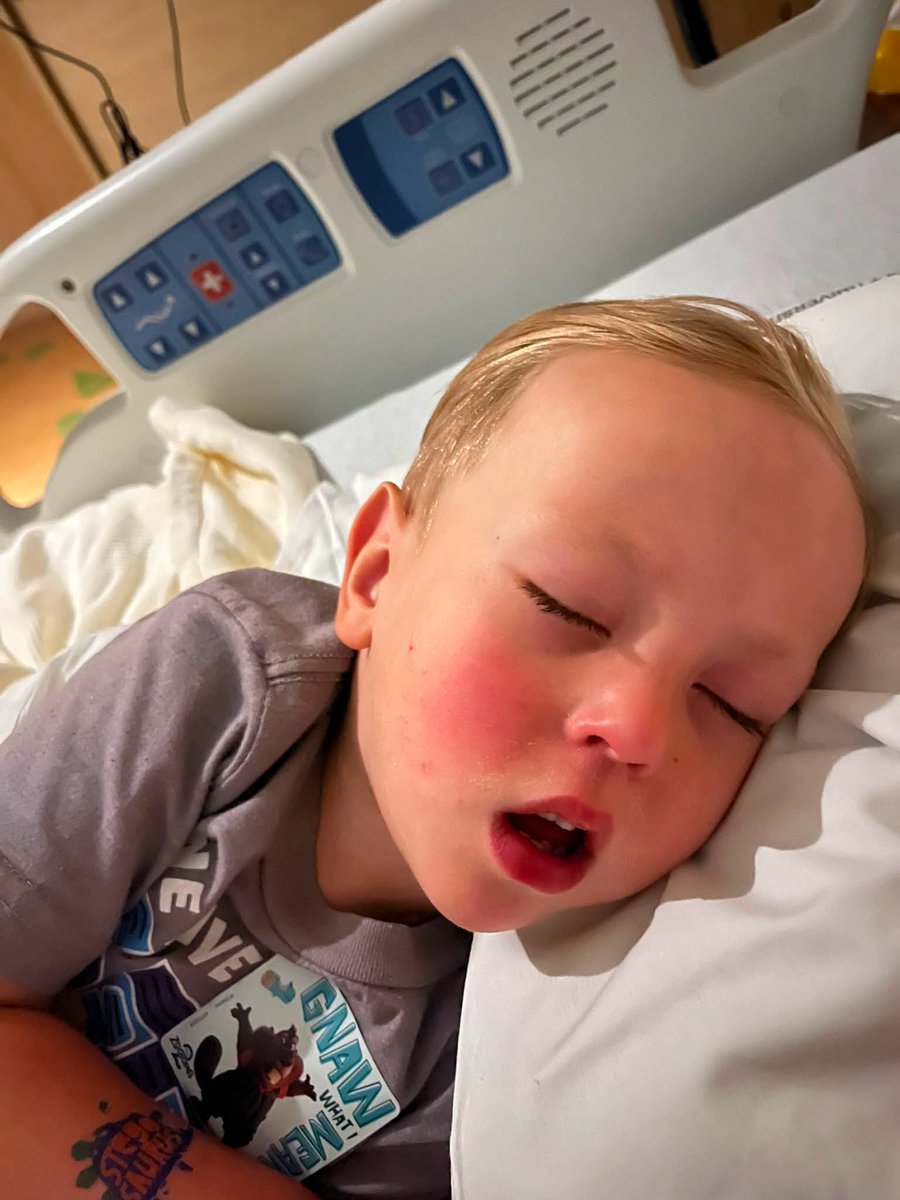 saniyafatma1278's tweet photo. Tomorrow is his 4th birthday. And I wish we were going home, but we aren’t. Please keep praying for River. He is retaining fluid and hasn’t had urine output. 

We need a move of God. 🩵🙏 

3 years ago you all helped us #raiseahallelujah! 

Let’s pray for those rivers to flow again!