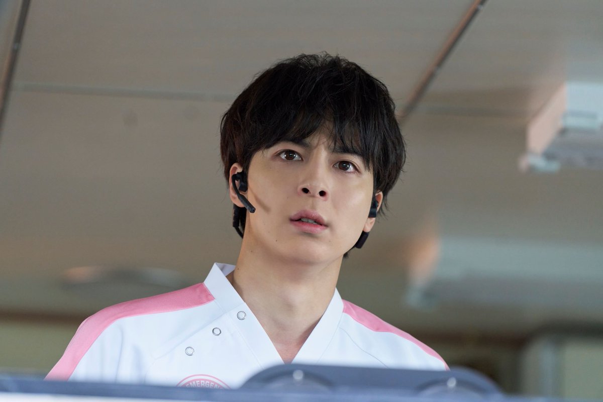 tokyo_mer_tbs's tweet photo. 7.4 #高杉真宙 さん
 🎉𝐇𝐀𝐏𝐏𝐘 𝐁𝐈𝐑𝐓𝐇𝐃𝐀𝐘🎂 
┈┈┈┈┈┈┈┈┈┈┈┈

本日は、常盤拓 役を演じた
高杉真宙 さんのお誕生日です✨
おめでとうございます！🎊

#南海ミッション の場面写真をお届け！🔥
本作の出演もお楽しみに！

#tokyomer
#キャピタルクライシス 
🎬𝟴月𝟮𝟭日(金)公開 https://t.co/UZzSHVmbXl