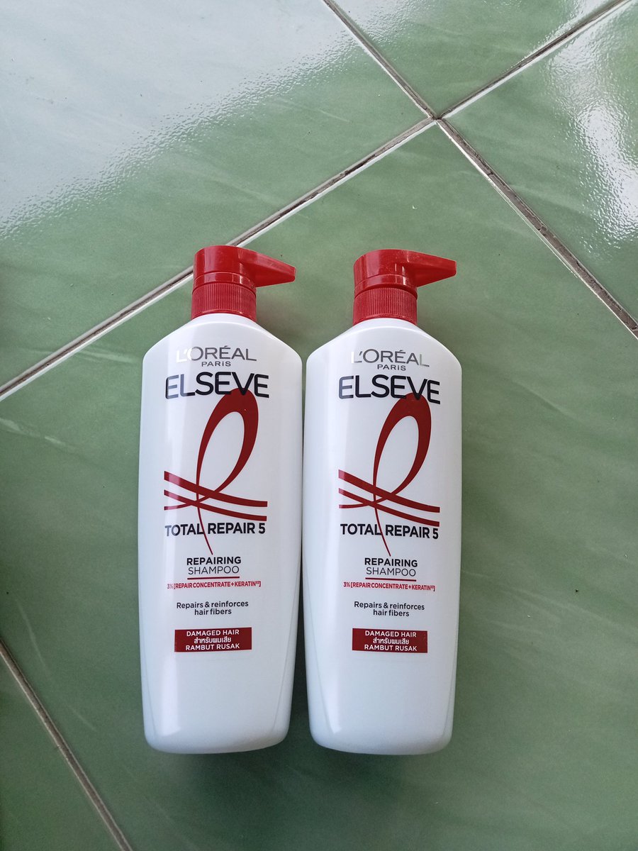 sagiegurls's tweet photo. ribet bgt jadi cewe perkara shampo aja ganti2, uda ganti non sls balik ke pante** tetep aja, tolong bgtttt kali ini cocok:( https://t.co/WR38drjHmQ