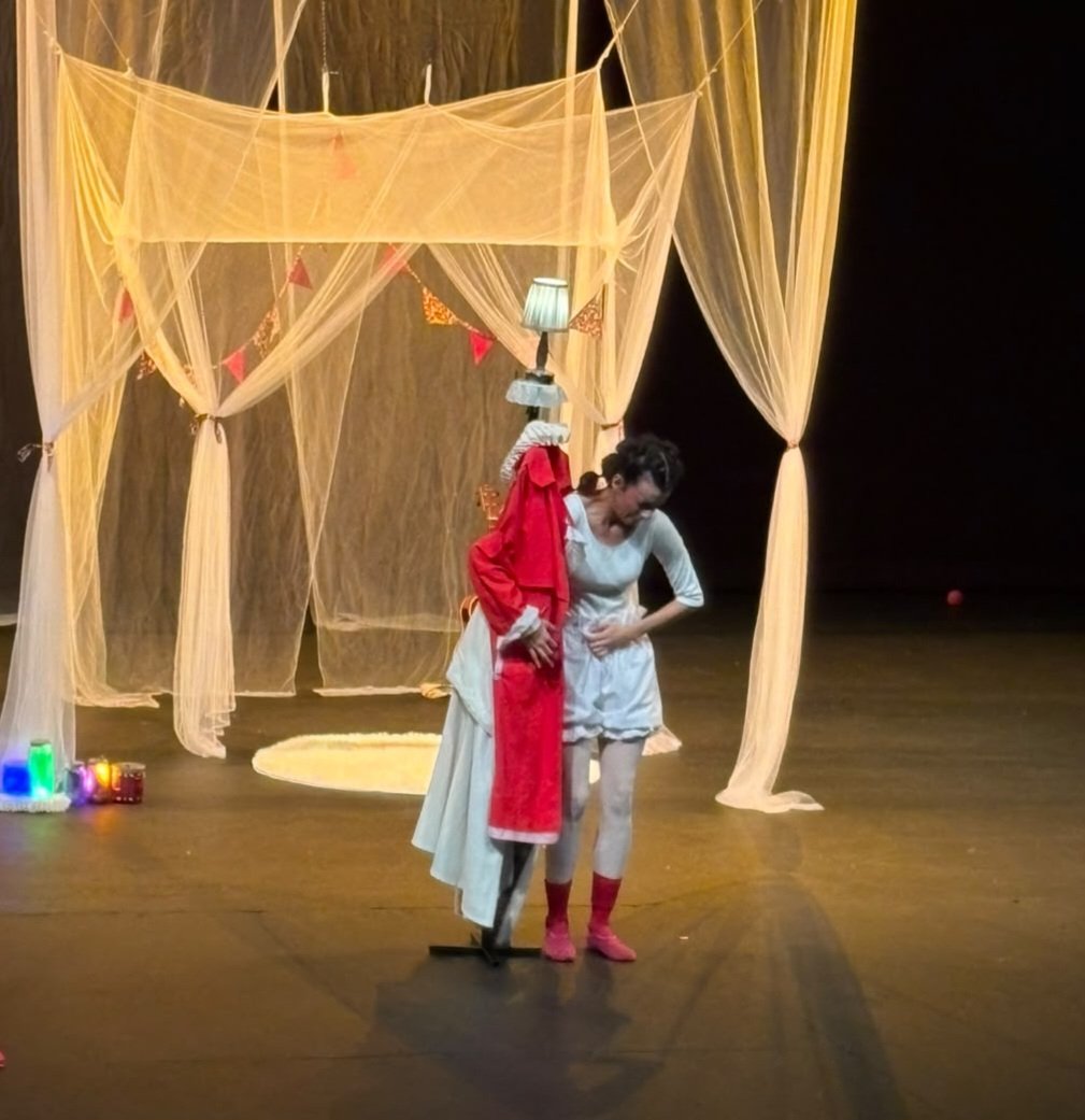 teatroa1solavoz's tweet photo. El tercer circuito de Monólogos ya es una realidad.

Veracruz fue el punto de partida del Circuito Centro Sureste de Monólogos, Teatro a Una Sola Voz, una nueva ruta que llevará el festival a más sedes, más escenarios y más públicos del país. https://t.co/b2fSQaGBKS