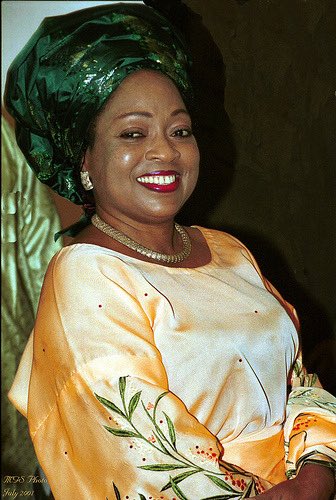 firstladyship's tweet photo. She didn’t ask you to fry akara.
She didn’t ask you to roast corn.
She didn’t ask you to bake kulikuli.

She was graceful, her sense of duty was never in doubt. She picked a struggle. She spoke for Nigerian women & children, & cared for them.

She was born “Stella Abebe” to the family of the first indigenous chairman of Unilever Nigeria, Dr Christopher Abebe from Edo State.

In 1978, she married Olusegun Obasanjo, then a senior army officer, who became Nigeria’s military head of state the following year.

She was a colorful woman, her elegance & poise influenced young girls like Nefertiti.

Stella was a remarkable First Lady. She will be remembered for her pet project, the “Child Care Trust,” a charity for children & young mothers.

Stella Obasanjo (née Abebe) also campaigned vigorously against Women Trafficking.

She came into the limelight during the campaign to release her husband, Olusegun Obasanjo from jail. He had been charged with treason by the late Gen. Sani Abacha in 1995.

Stella took the advocacy campaign for his release to the United Nations in New York.

She was the mother of a nation, a real mother. I won’t forget her care for underprivileged, underserved, & disabled children in a hurry.

She died aged 59, after a plastic surgery. This is nostalgia, Nigeria has seen BETTER DAYS!

May her soul continue to rest in peace. 🤍 🕊️