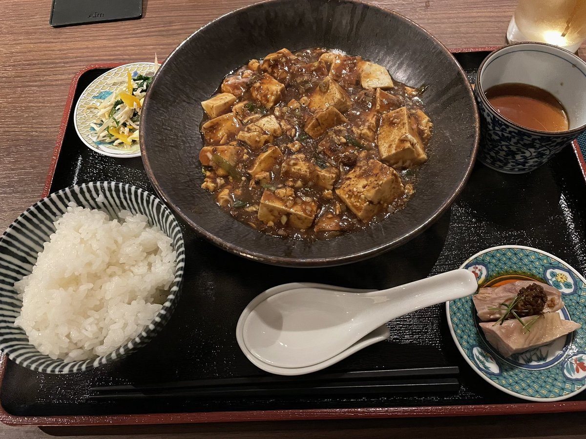yamak3133's tweet photo. 今日のらんち
#西天満エス澤田
麻婆豆腐定食
思ったより普通 。
¥1430 https://t.co/yRqE4WmzMl