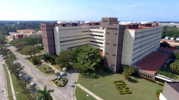 vasquez_yuneisy's tweet photo. Felicidades cuantos  logros en el campo de la medicina que agradecerle estos centros  Cuba y el mundo,gracias, un año mas de fundado por nuestro histórico Comandante Fiel con esa vision futurista ,excelente el trabajo desempeñado.
#CubaEsAmor
#CubaSalvaVidas https://t.co/uvT7LS8tr1