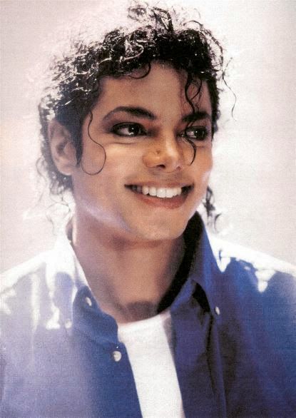 IvyMJ2040's tweet photo. Antes de dormir dejaré un Mj por aquí... 
Para que su elegancia sea lo último que vea y lo primero que sueñe. https://t.co/p3ACOidfQk