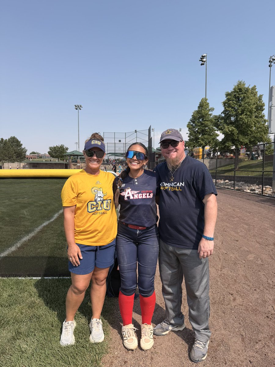 NikiahLight29's tweet photo. I want to say thank you to triple crown for hosting The showcase games today and allowing me to be able to play in the All-Star games. And getting to meet these wonderful coaches.
#Uncommitted2027 #softball https://t.co/FhbBFFGuvf