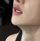 nayasroom_'s tweet photo. and fuck whoever’s kissing these lips 😤 https://t.co/XgL24WWkm2