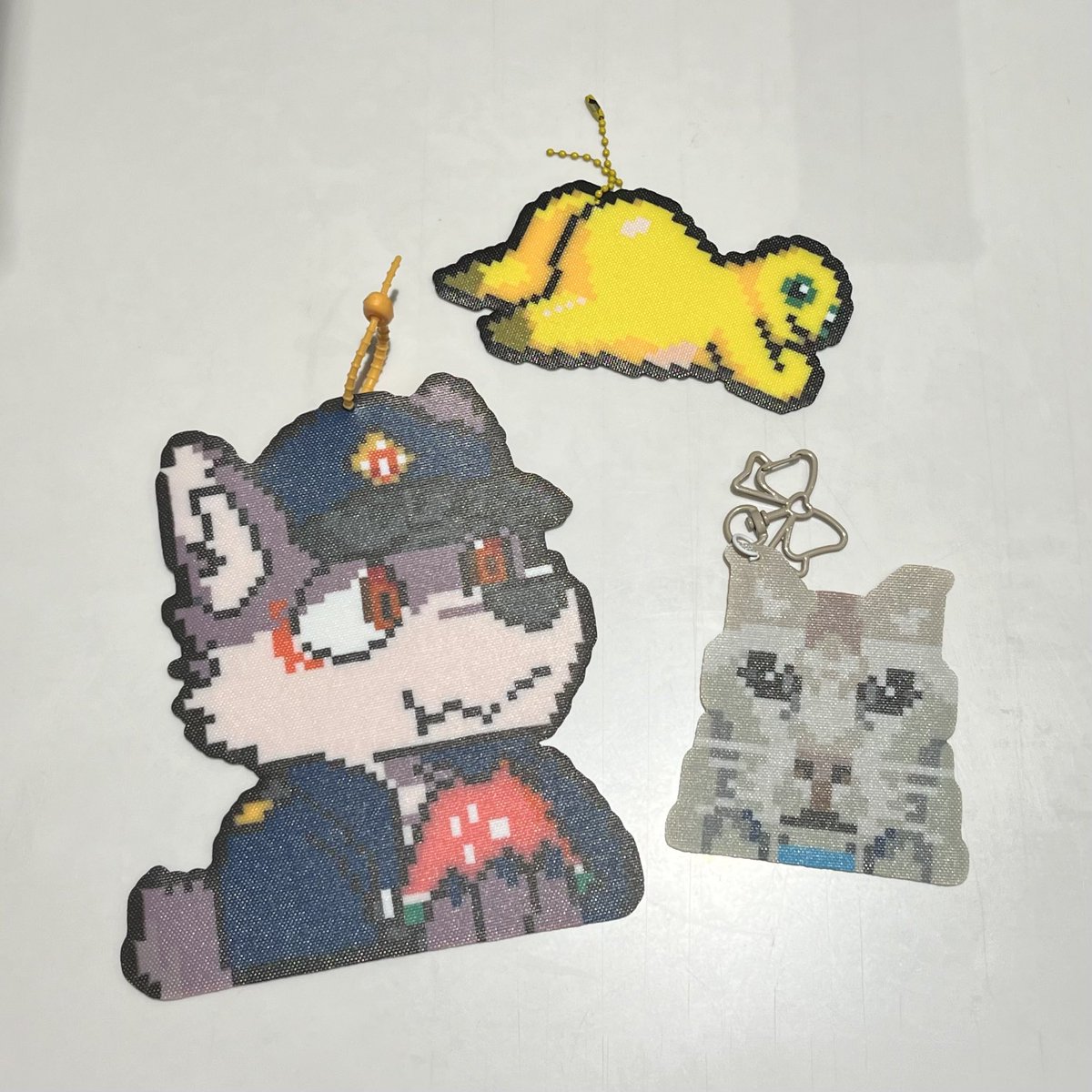 HUNG0_5's tweet photo. 最近～ 跟浮金老师约的新稿件 还有尝试了拼豆 挺有意思的 https://t.co/cSis4TqXxn