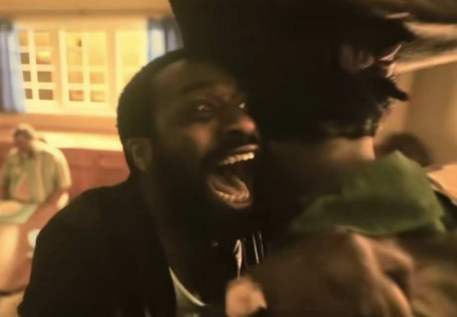 EoIixa's tweet photo. Sometimes when I'm bored I bite my boyfriends shoulder and he scream loud as fuuuuuuuck 😂😂😂 https://t.co/FVrARM46vu