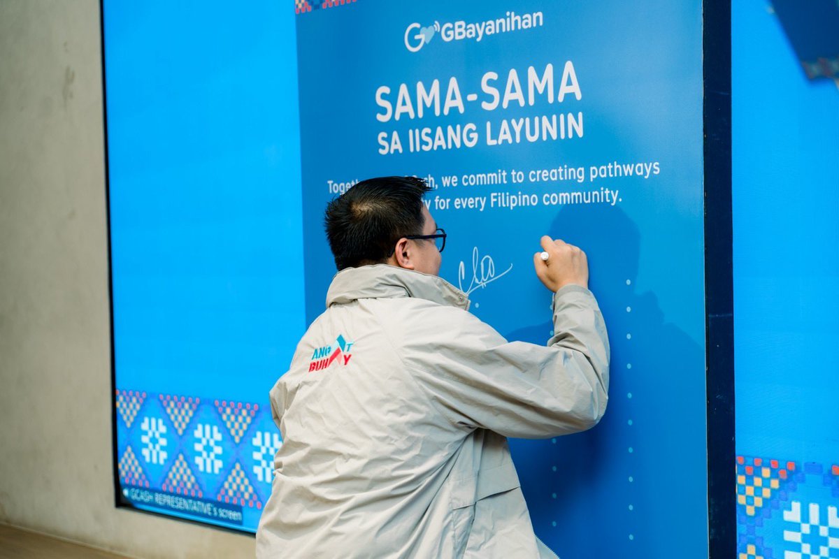 angatbuhay_ph's tweet photo. SAMA-SAMA SA IISANG LAYUNIN 🤝

Angat Buhay is proud to join fellow organizations in the GBayanihan “Sama-sama sa Iisang Layunin” Commitment Signing, united by a shared commitment to make giving more accessible and create more opportunities for communities across the country. https://t.co/ukPJjkVqMx