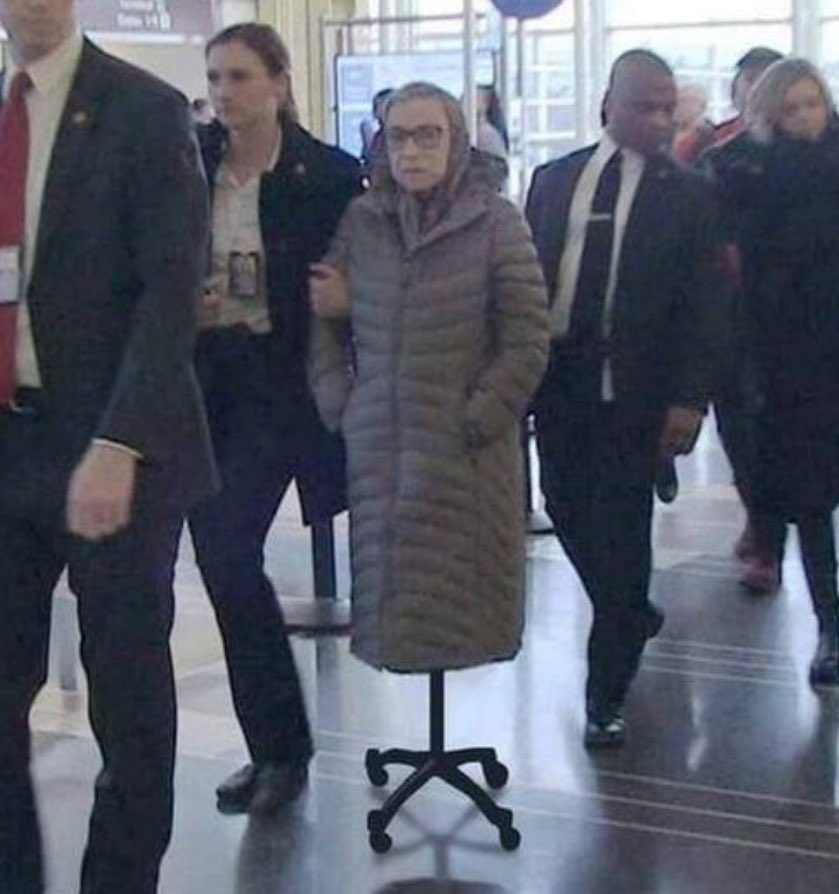 imcries's tweet photo. @wishmeluxury @zorodeluxe ruth bader ginsburg chair https://t.co/ErxdxKc3ct