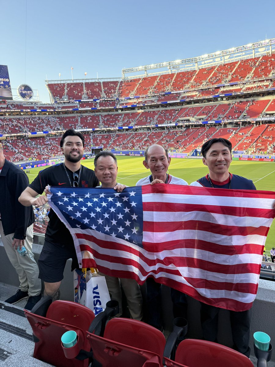 thatl0calguy's tweet photo. Got to take my dad to a World Cup game.

Can't put a price on that ❤️🤍💙 https://t.co/bmsgOf9nTP