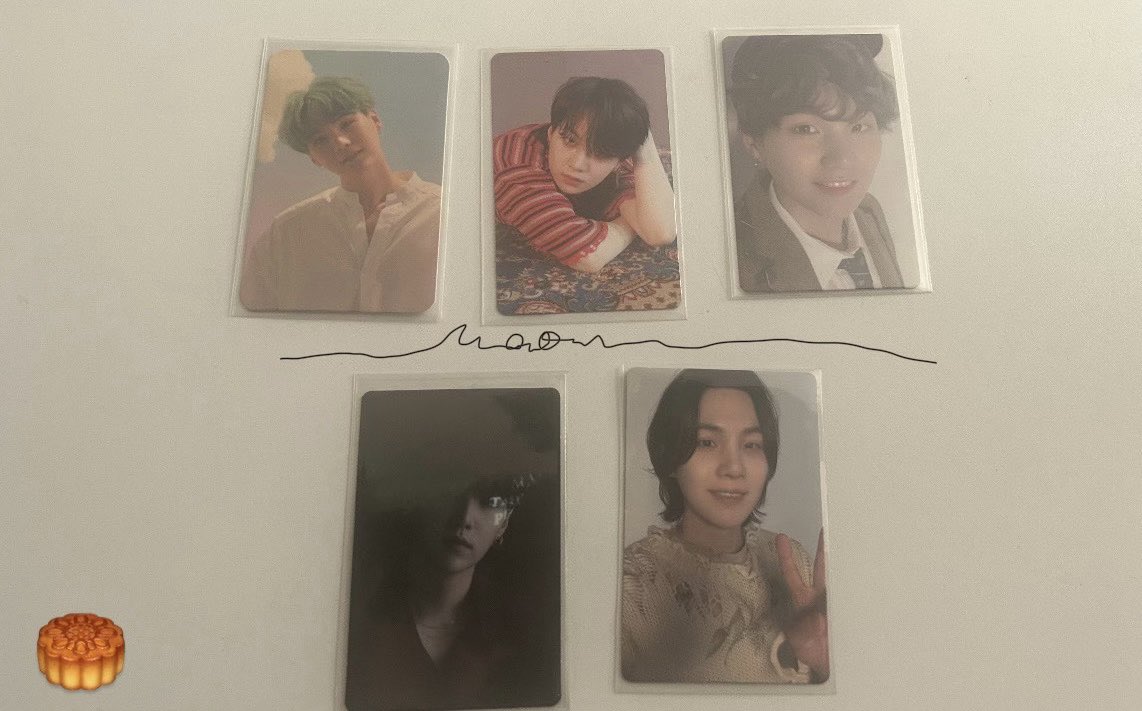 nicamoon7's tweet photo. Flexing my photocard pulls and some are brought. The other pc’s were gone because I sell it 🥴

-🥮

Hyung line https://t.co/QYqOfRu7Av