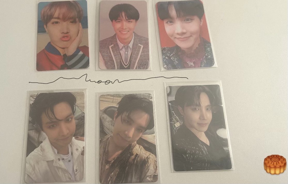nicamoon7's tweet photo. Flexing my photocard pulls and some are brought. The other pc’s were gone because I sell it 🥴

-🥮

Hyung line https://t.co/QYqOfRu7Av