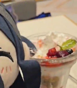 Conejelio's tweet photo. @ryu_un Alice flavored ice cream https://t.co/wLMVmx53pV