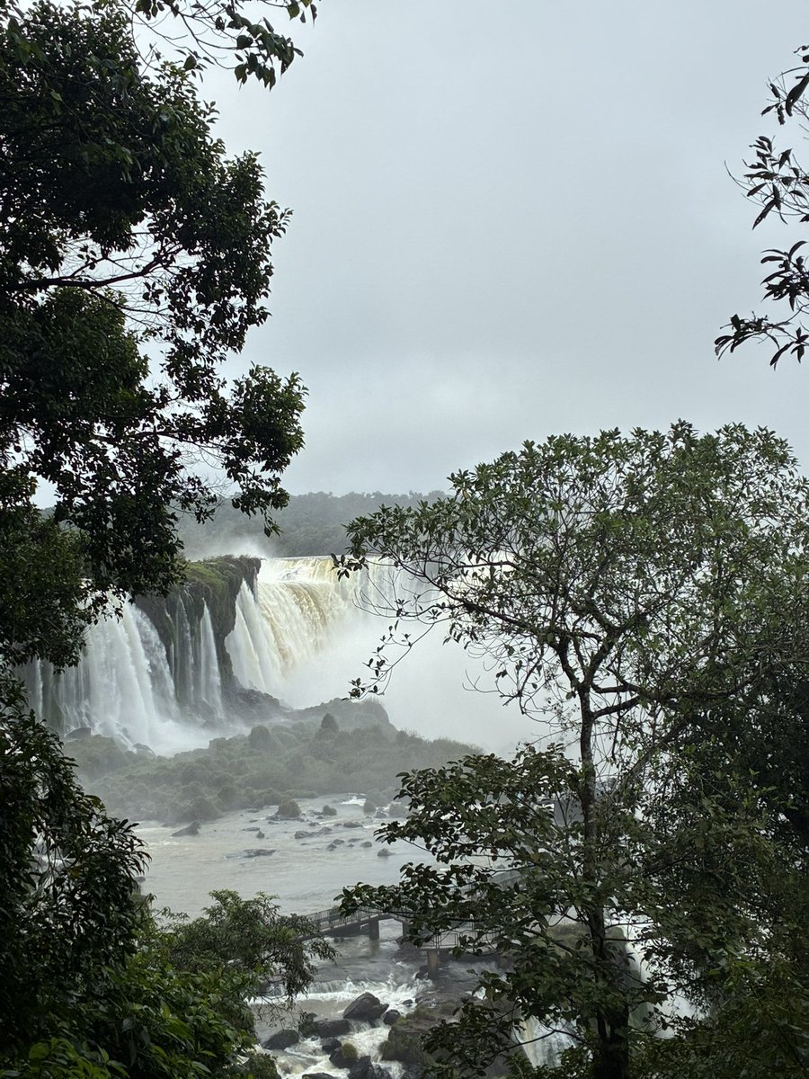 yaglicisergen's tweet photo. 📍İguazu Şelaleleri , Brezilya 🇧🇷 https://t.co/Nj11T4CNsf