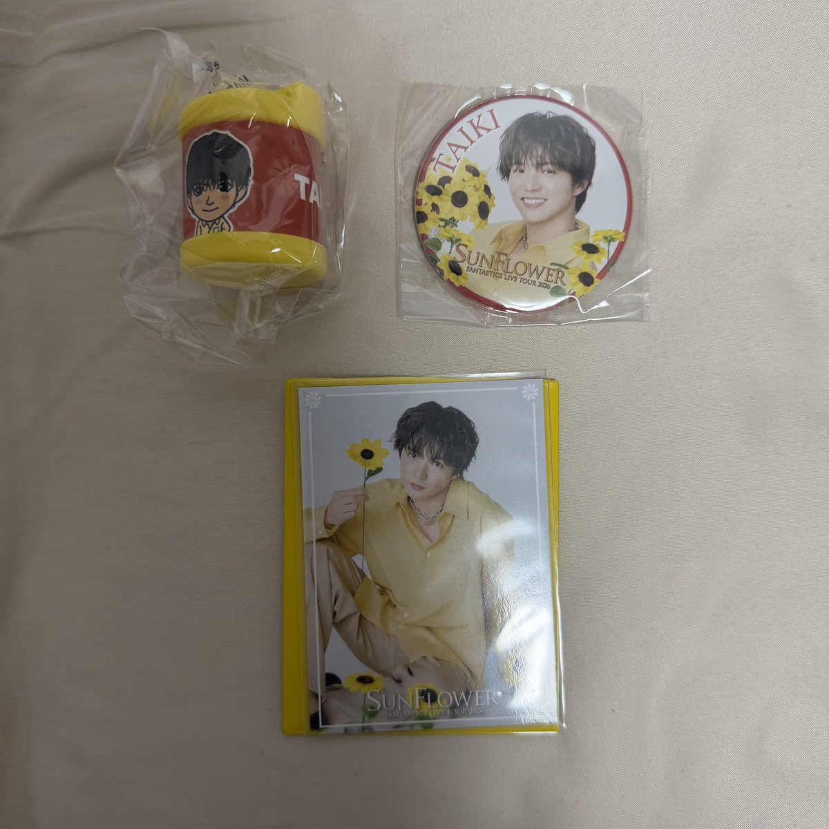 98_rhl's tweet photo. FANTASTICS LIVE TOUR 2026 SUNFLOWER ファンタ ガチャ　交換

譲　大樹　コインシリンダー　缶バッジ　　
　　フォトカ

求　まとめて1000円　

7/1.2大阪会場にて買い取ってくださる方、ご連絡お待ちしております。 https://t.co/kQx9PVPrYI