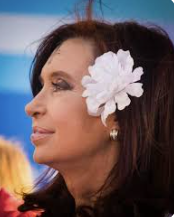 liscatania's tweet photo. HASTA MAÑANA A TODOS/AS/ES!!        

ELLA dijo "no vienen por mi vienen por ustedes" y no le creyeron. Fueron por ELLA  porque se interpuso entre ellos y nosotros❤️ 

#CristinaLibre #CristinaEsInocente

💚💜🤍❤️🌹❤️🤍💚💜 https://t.co/FomUU1vLrb